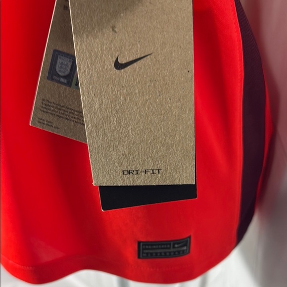 Nike England Women's Red Women’s Jersey Size Small - Picture 7 of 11